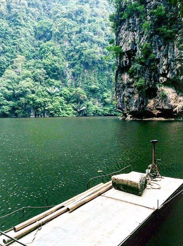 Tasik Cermin Ipoh Perak - HD Wallpaper 