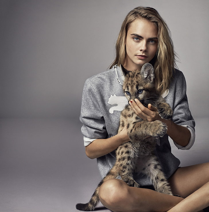 Cara Delevingne, Women, Model, Actress, Pumas, Blu - HD Wallpaper 