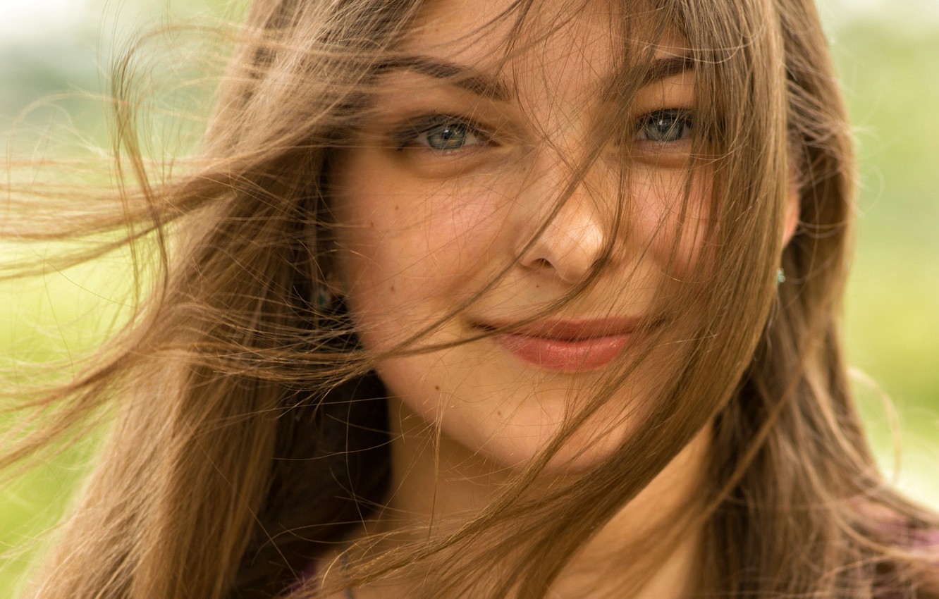 Photo Wallpaper Look, Close-up, Face, Smile, Model, - Daria Kuncikova - HD Wallpaper 