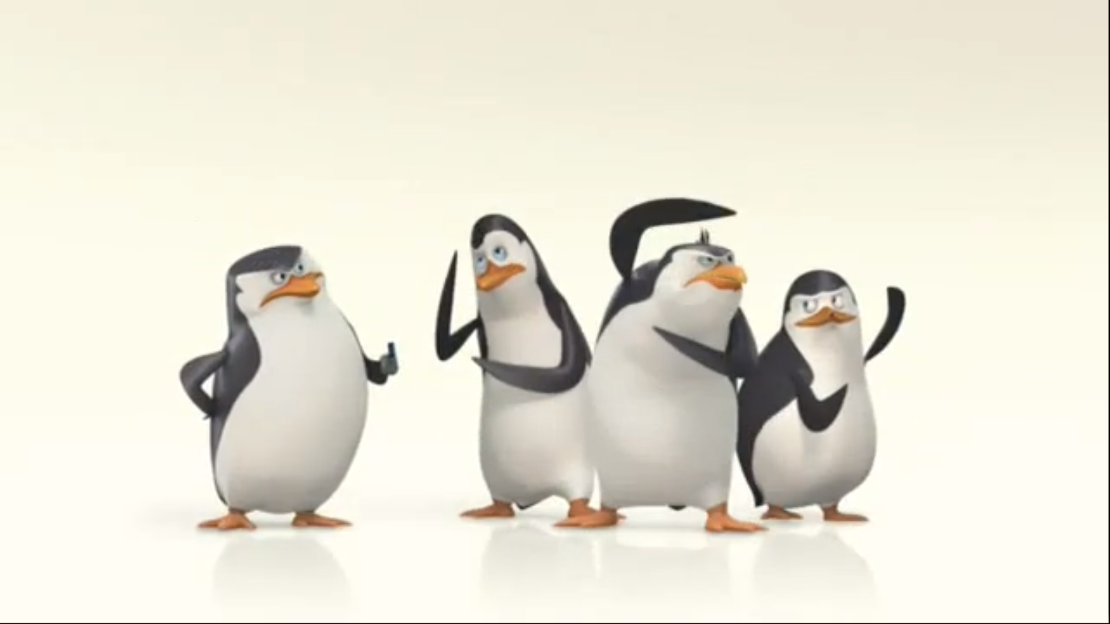 Incredible Penguins Of Madagascar Photos Hdq For Desktop - Emperor Penguin - HD Wallpaper 