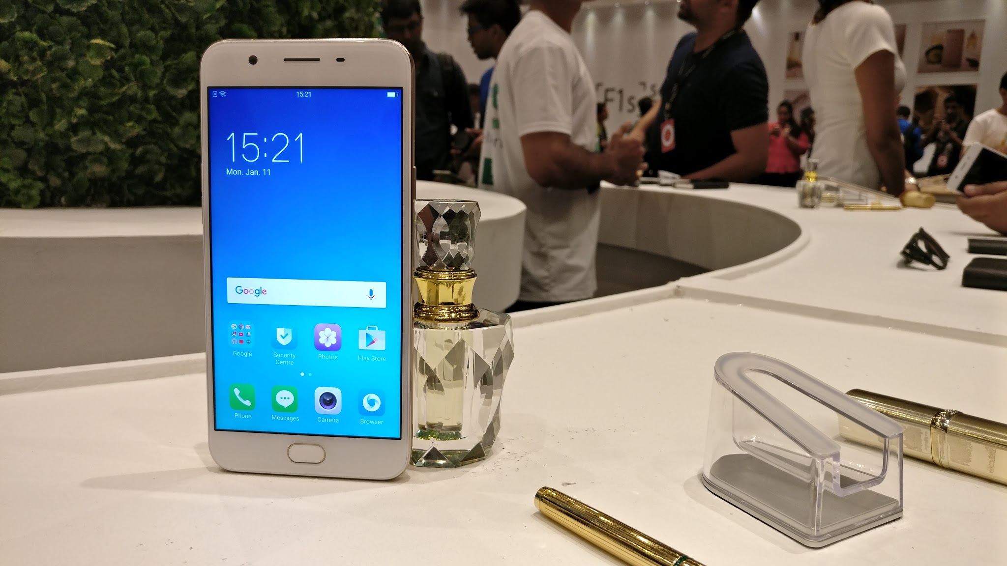 Oppo F1s - Oppo Phone In 2000 - HD Wallpaper 