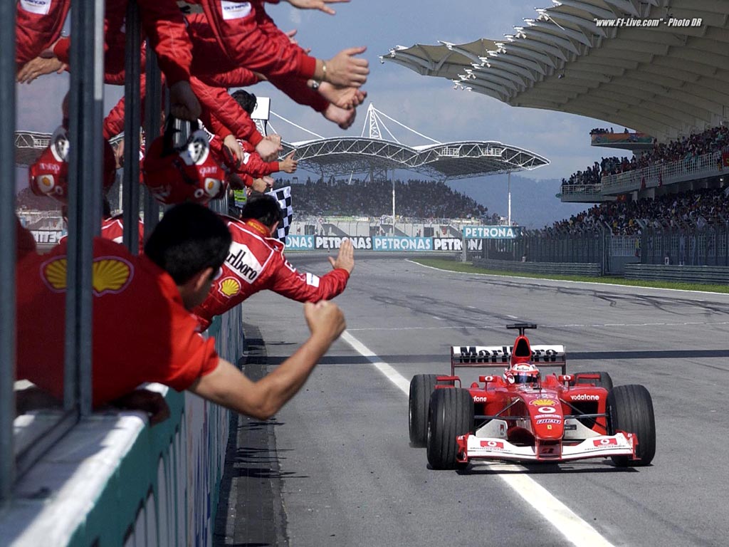 F1 Car Waving To Pit Crew - Race Formula 1 Car Winning Moment - HD Wallpaper 