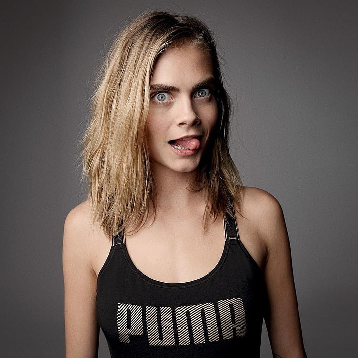 Cara Delevingne, Women, Model, Tongues, Pumas, Blonde, - Cara Delevingne Muscle - HD Wallpaper 