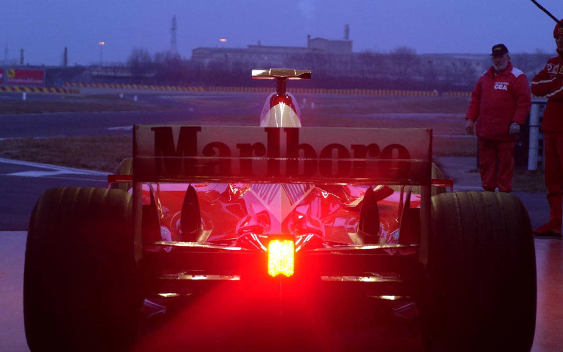 Ferrari F1 - HD Wallpaper 