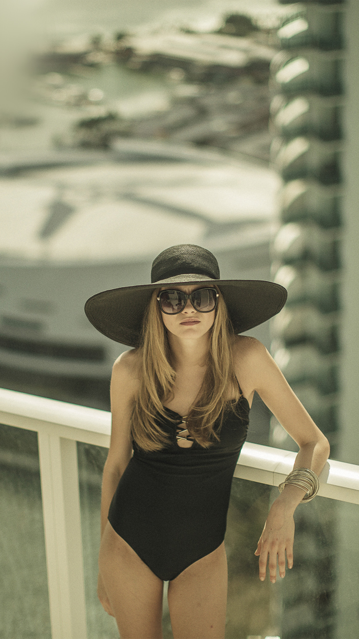 Cara Delevingne Wallpaper Iphone 7 - HD Wallpaper 