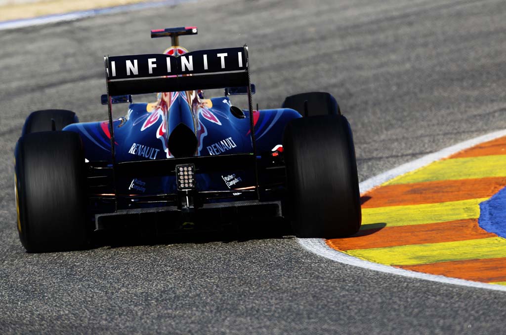 Red Bull Racing 2011 - HD Wallpaper 