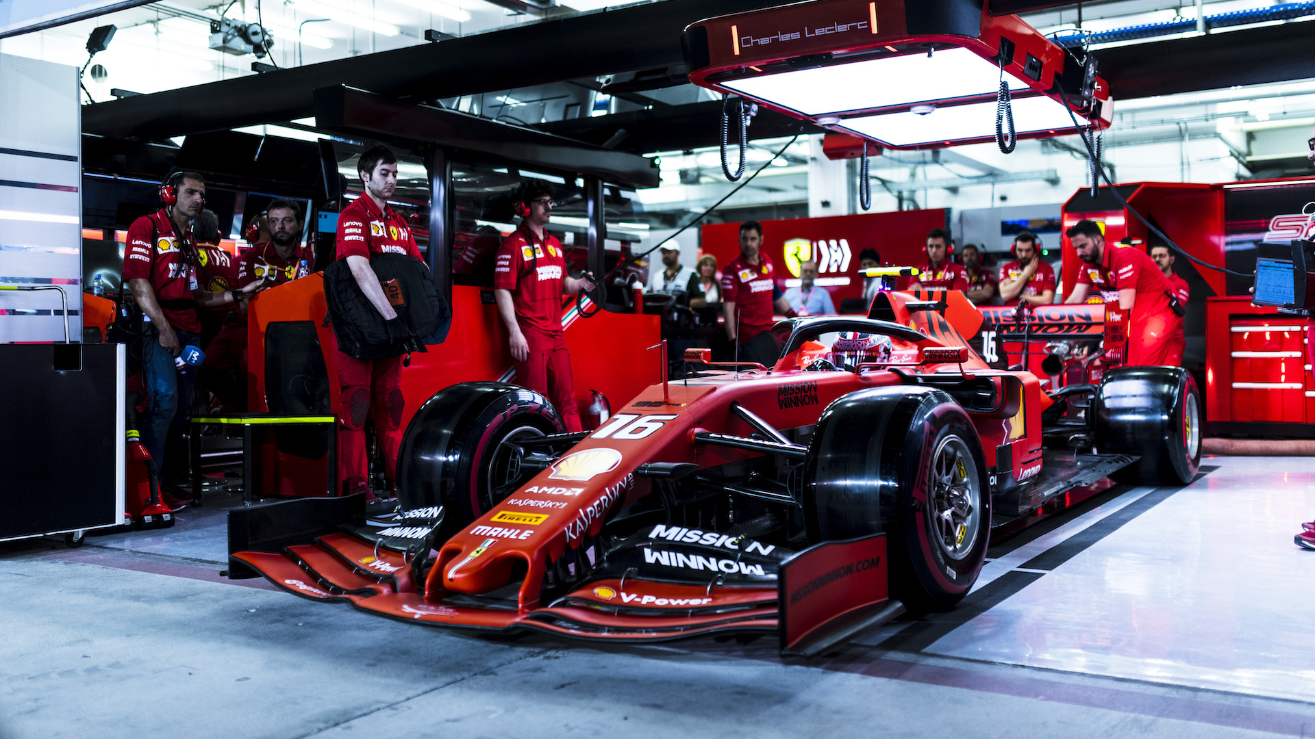 Ferrari Sebastian Vettel 2019 - HD Wallpaper 