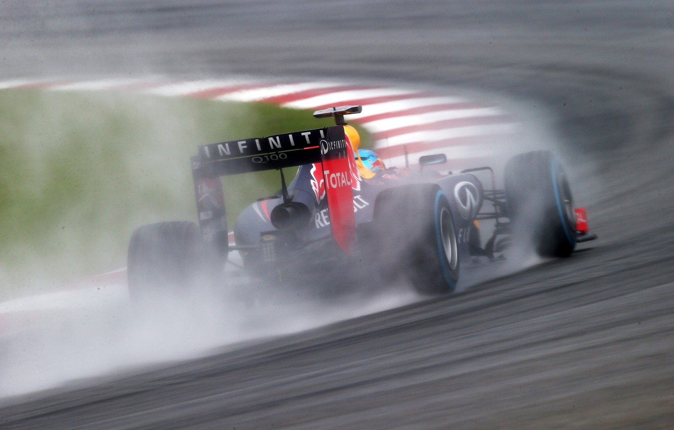 Photo Wallpaper Rain, Formula 1, Red Bull, Vettel, - Red Bull F1 Rain - HD Wallpaper 