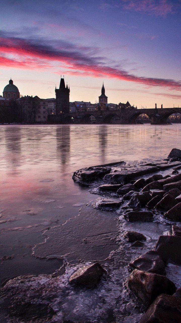 Mobile Wallpapers Hd - Reflection - HD Wallpaper 