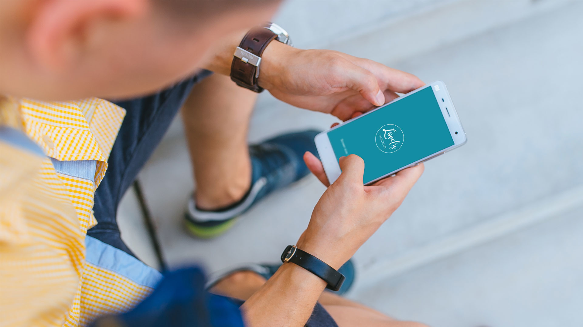 Xiaomi In Hands Psd - HD Wallpaper 