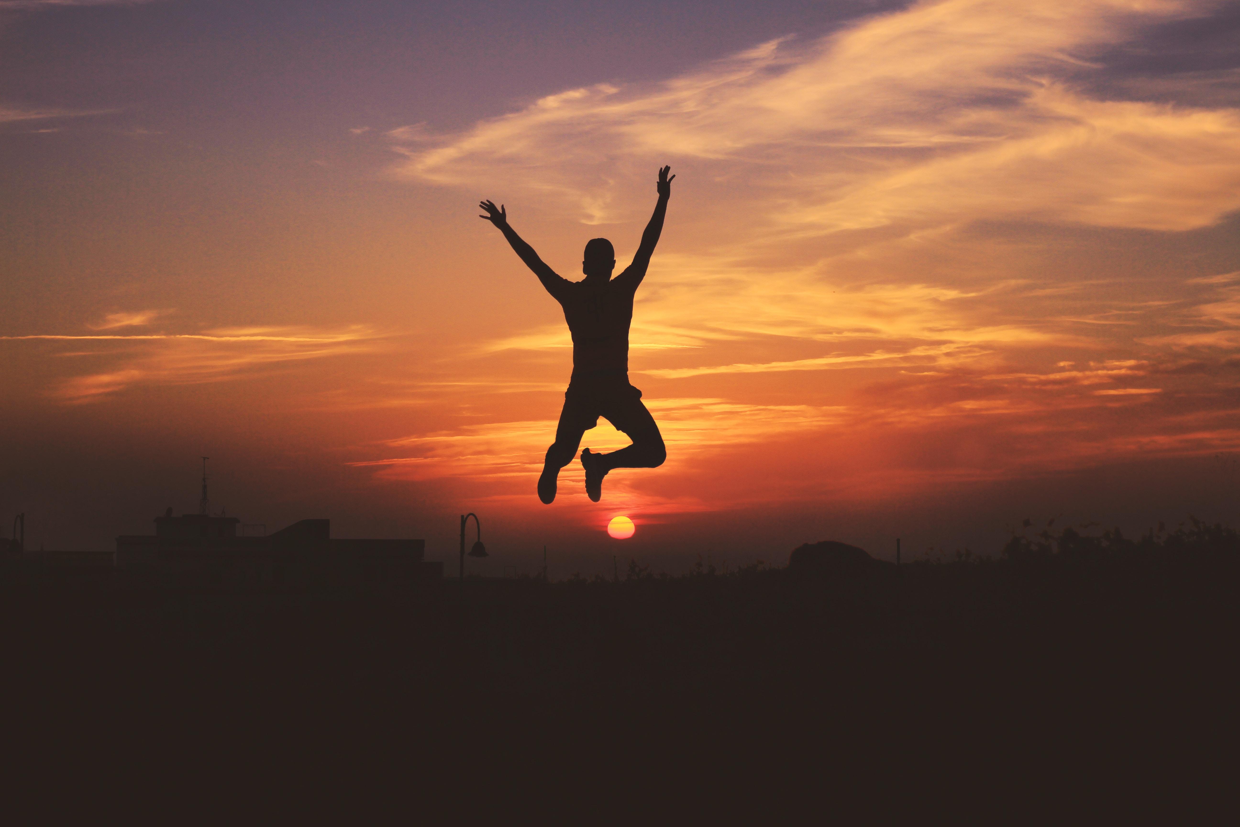 Manusia, Siluet, Lompat, Langit, Matahari Terbenam - Jumping In Air Sunset - HD Wallpaper 
