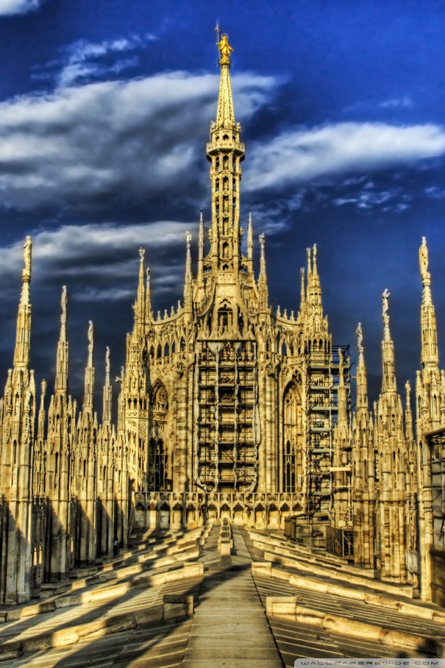 Gothic Building - HD Wallpaper 