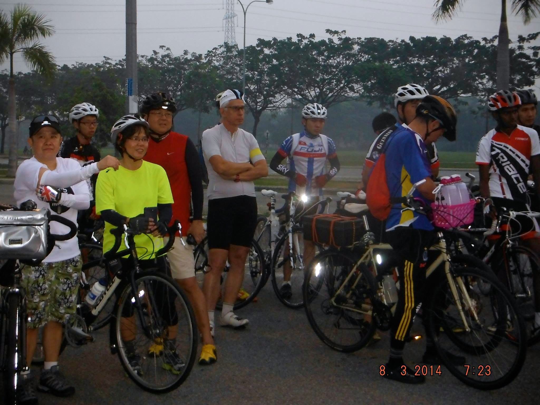 Photograph Courtesy Of Nelson Ng Hong Tuck - Road Bicycle - HD Wallpaper 