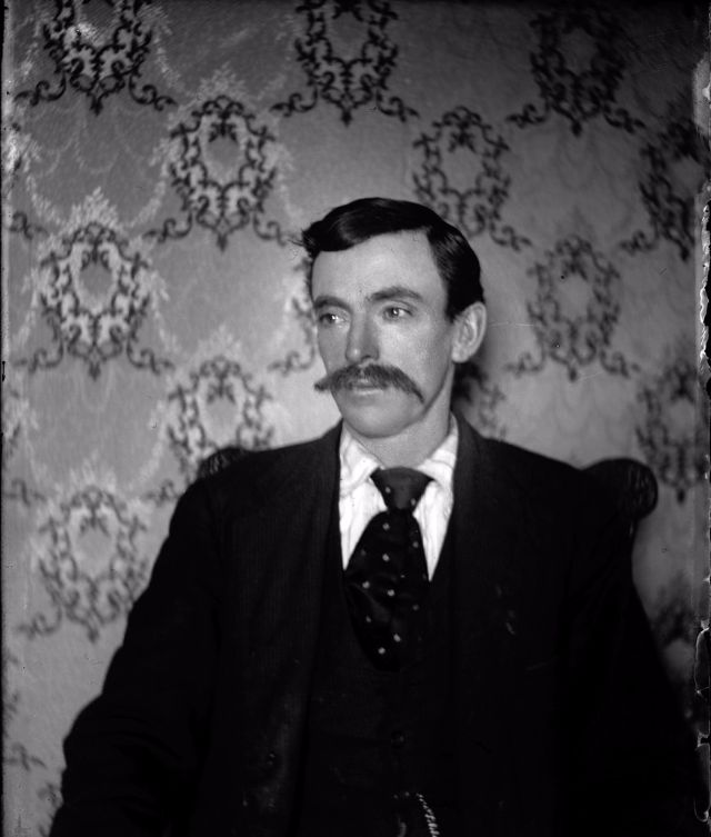 Gentleman - HD Wallpaper 