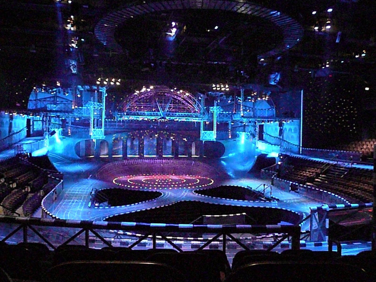 Starlight Express - HD Wallpaper 