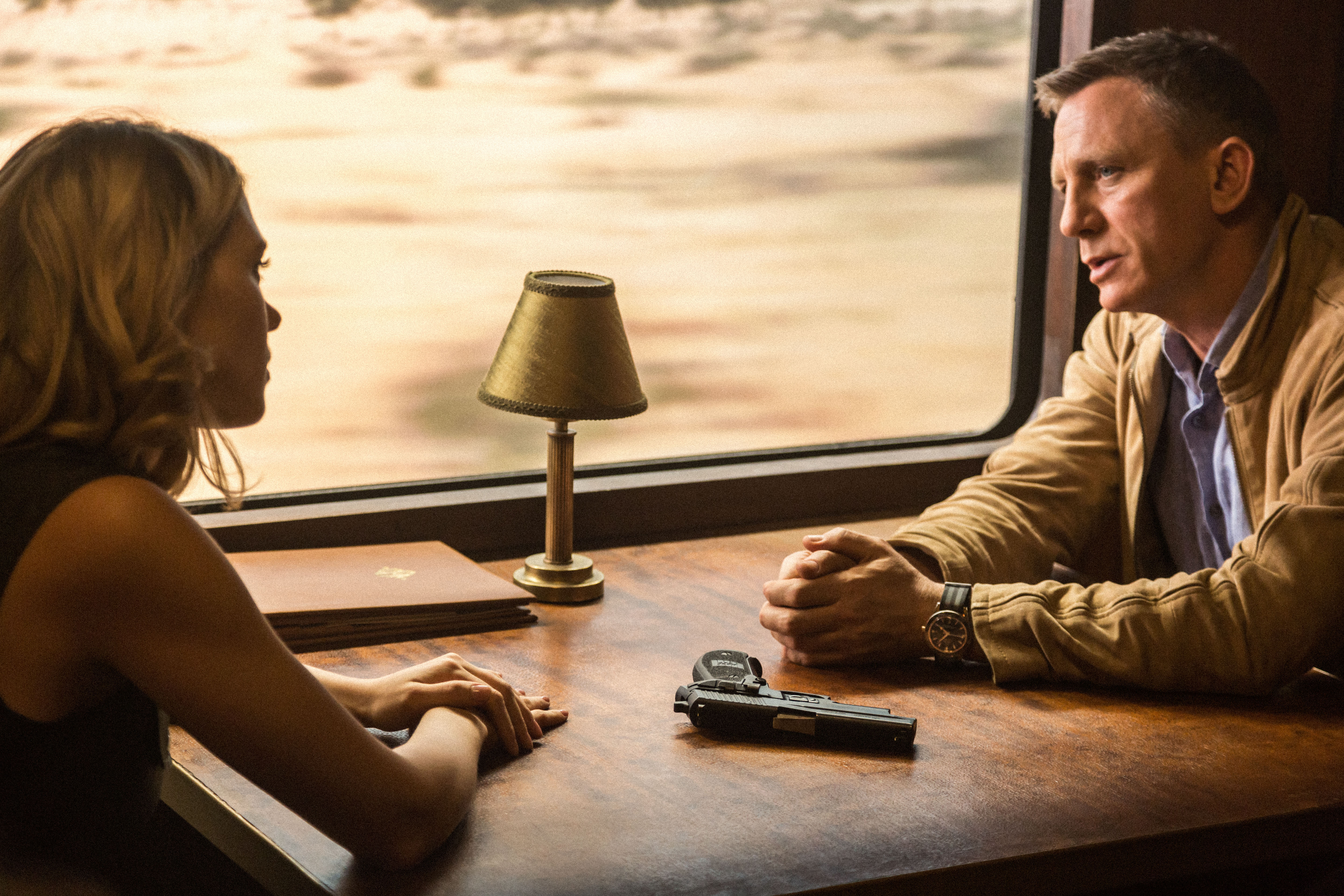 James Bond L Americain - HD Wallpaper 