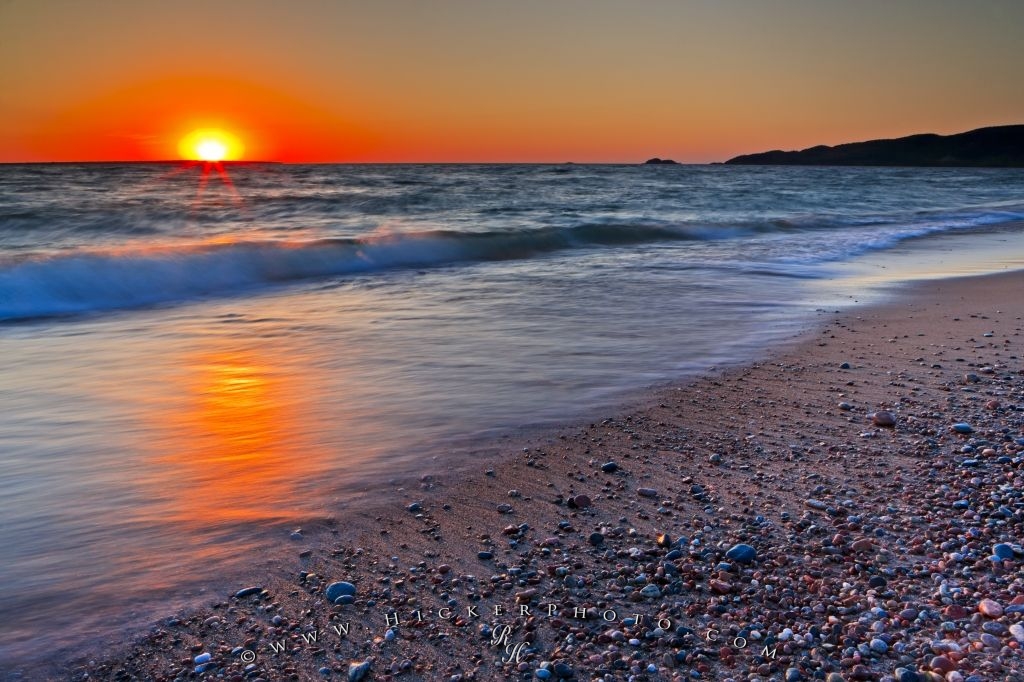 Photo Sunset Agawa Bay Lake Superior Provincial Park - Lake Superior Agawa Bay - HD Wallpaper 