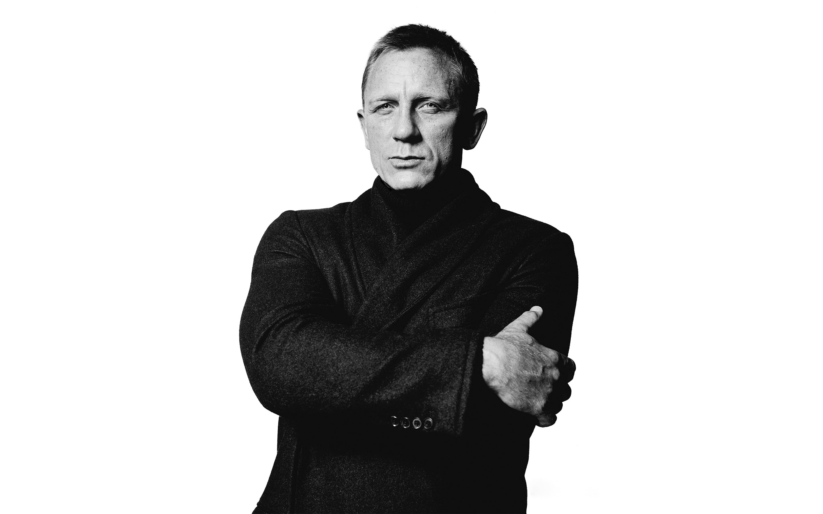 Daniel Craig 64 - HD Wallpaper 