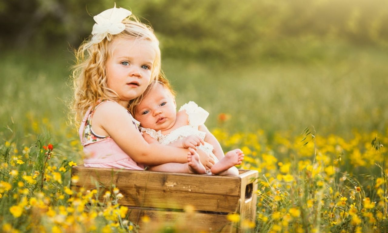 Sisters Love Images Hd - HD Wallpaper 