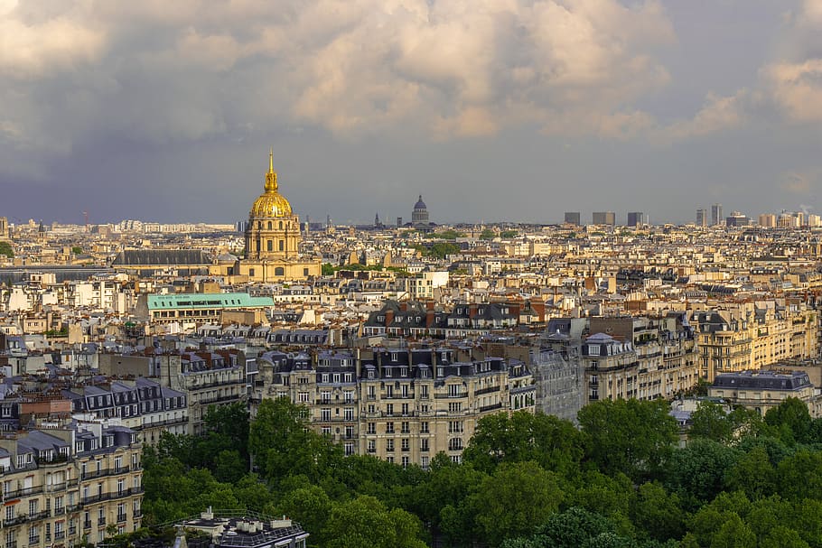 Paris, Big City, Urban Landscape, Places Of Interest, - Météo Pluvieuse - HD Wallpaper 
