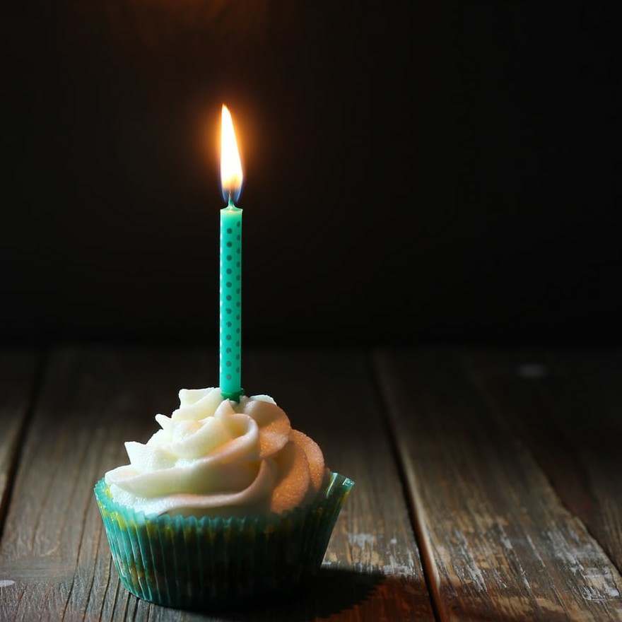 Sunlight - Cake With Candle - HD Wallpaper 