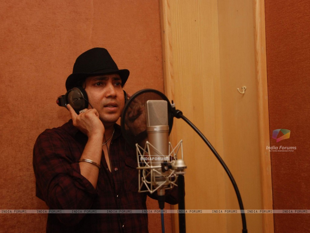 Mika Singh - 1024x768 Wallpaper Mika Singh - 1024x768 Wallpaper