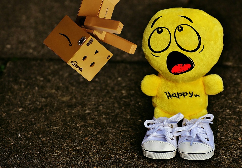 Smiley Face With Sneakers - HD Wallpaper 