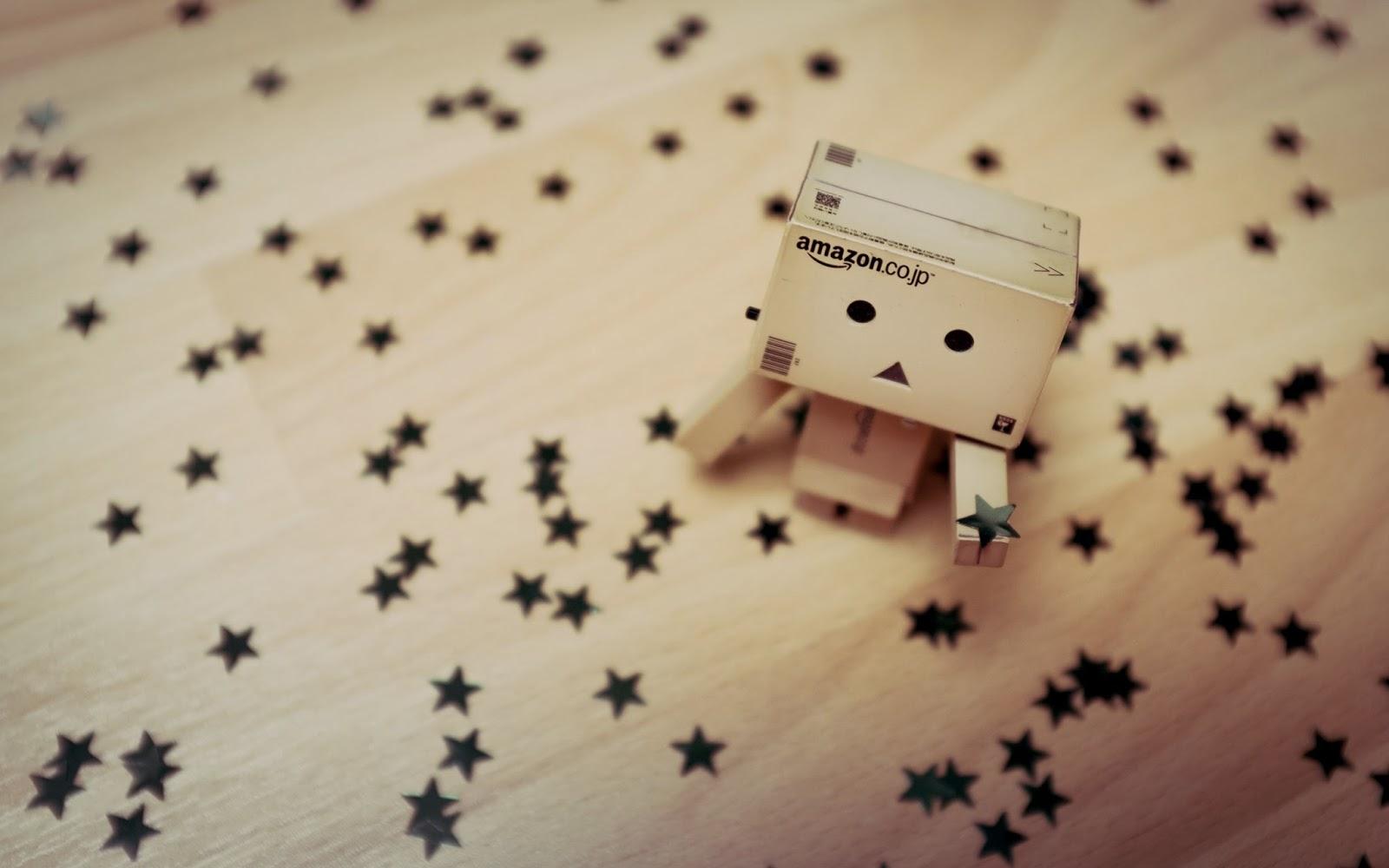 Wallpaper Boneka Kardus - HD Wallpaper 