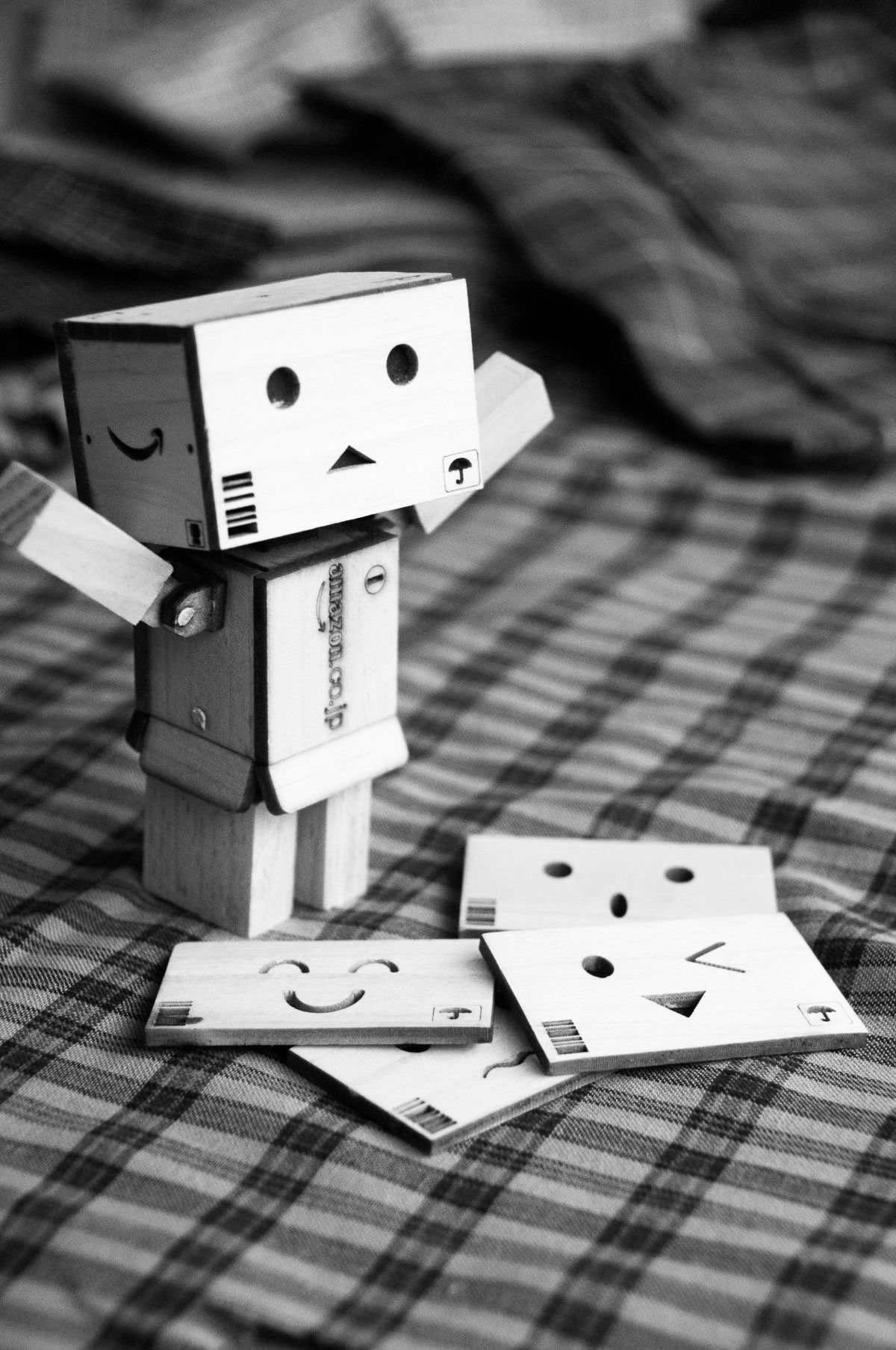 Amazon Box Chibi - HD Wallpaper 