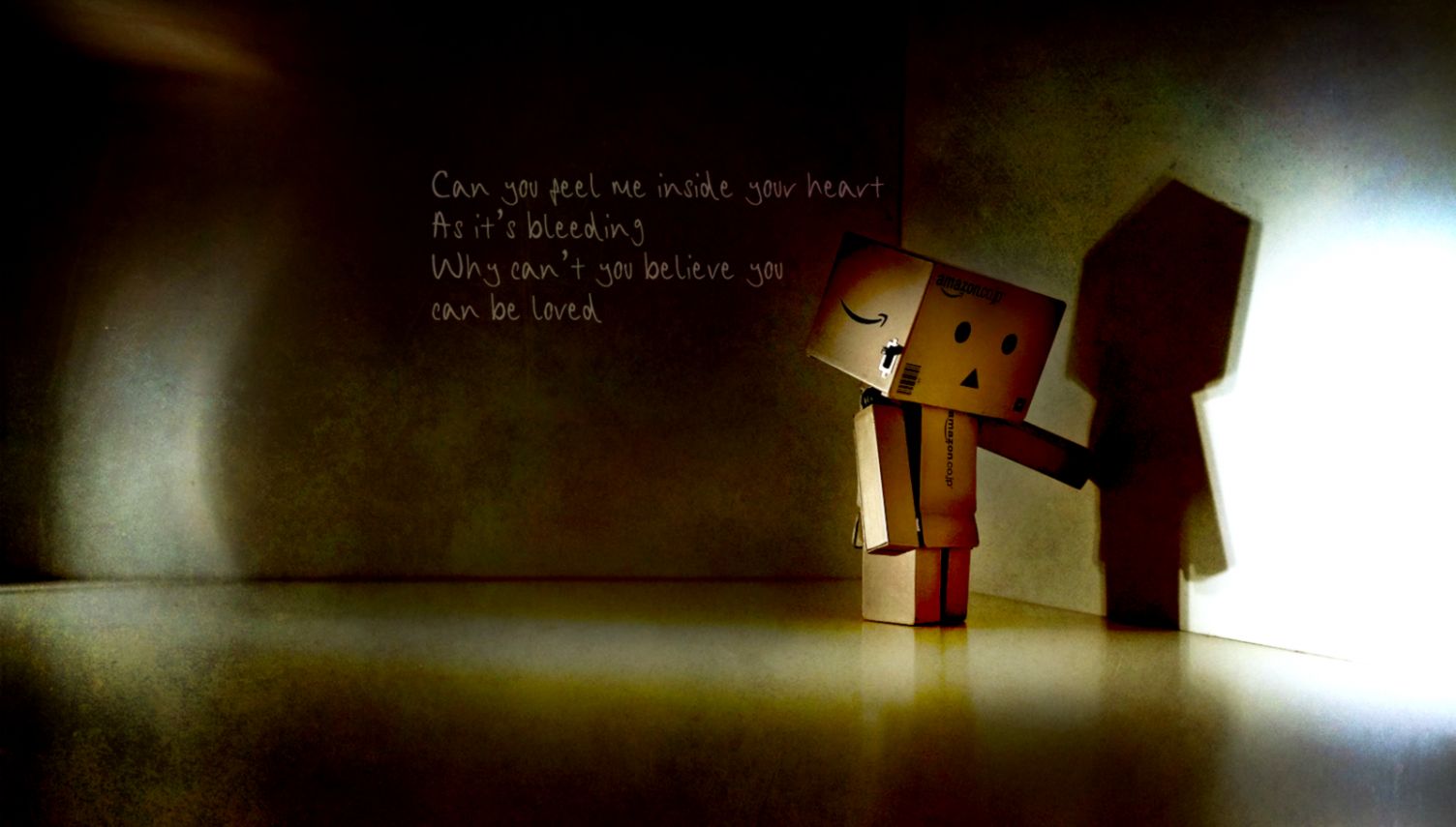 Danbo Wallpaper Sad - HD Wallpaper 