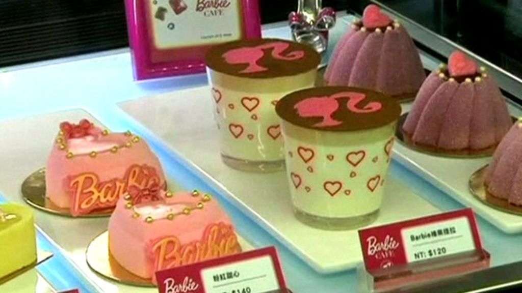 Barbie Cafe Taiwan - HD Wallpaper 