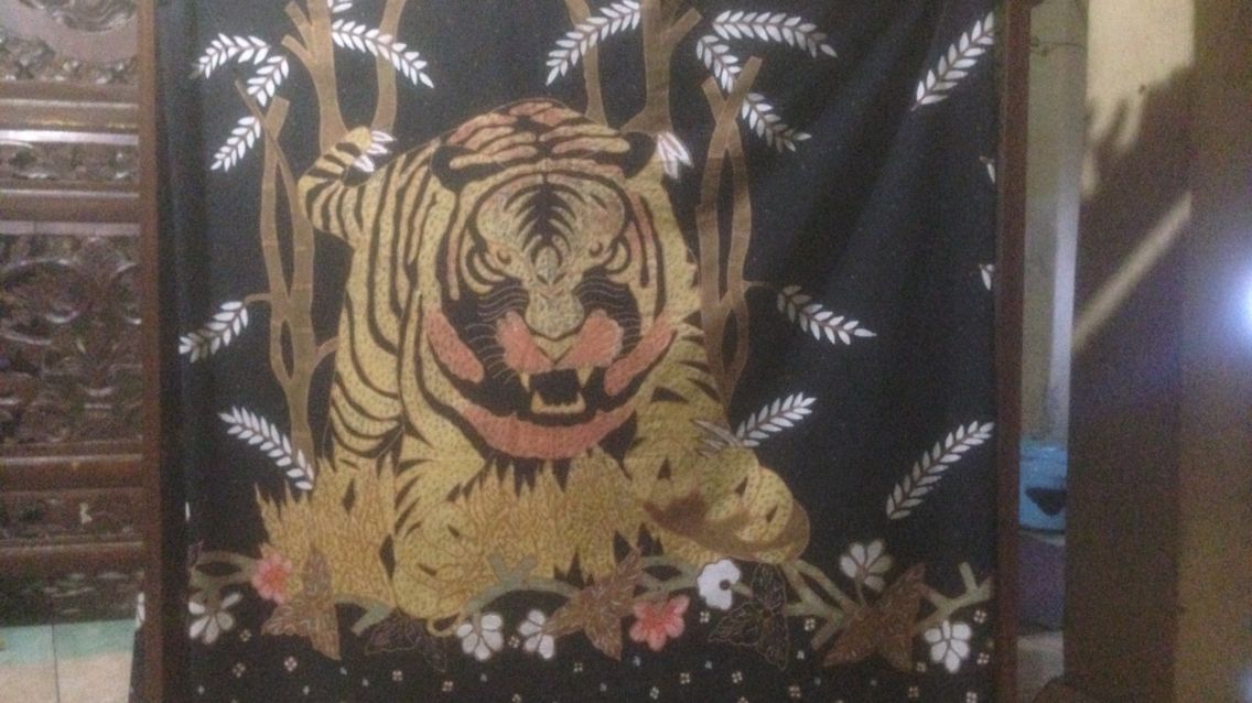 Model Kain Batik Tulis Motif Harimau - HD Wallpaper 