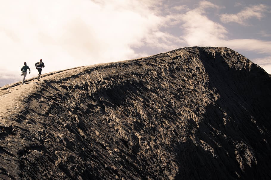 Summit - HD Wallpaper 