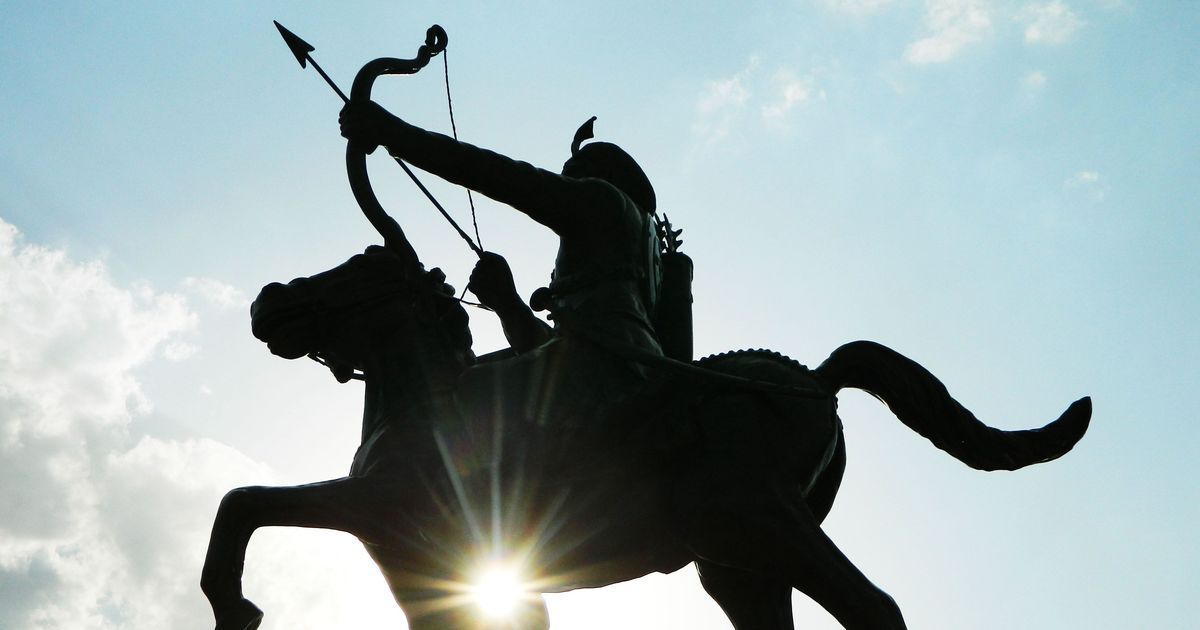 Which Stories About The King Have Been Made Up Over - Rajput Quotes In Hindi - HD Wallpaper 