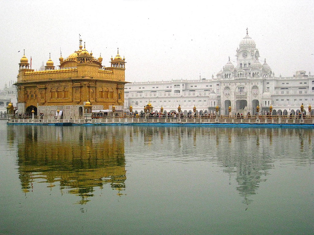Golden Temple - HD Wallpaper 