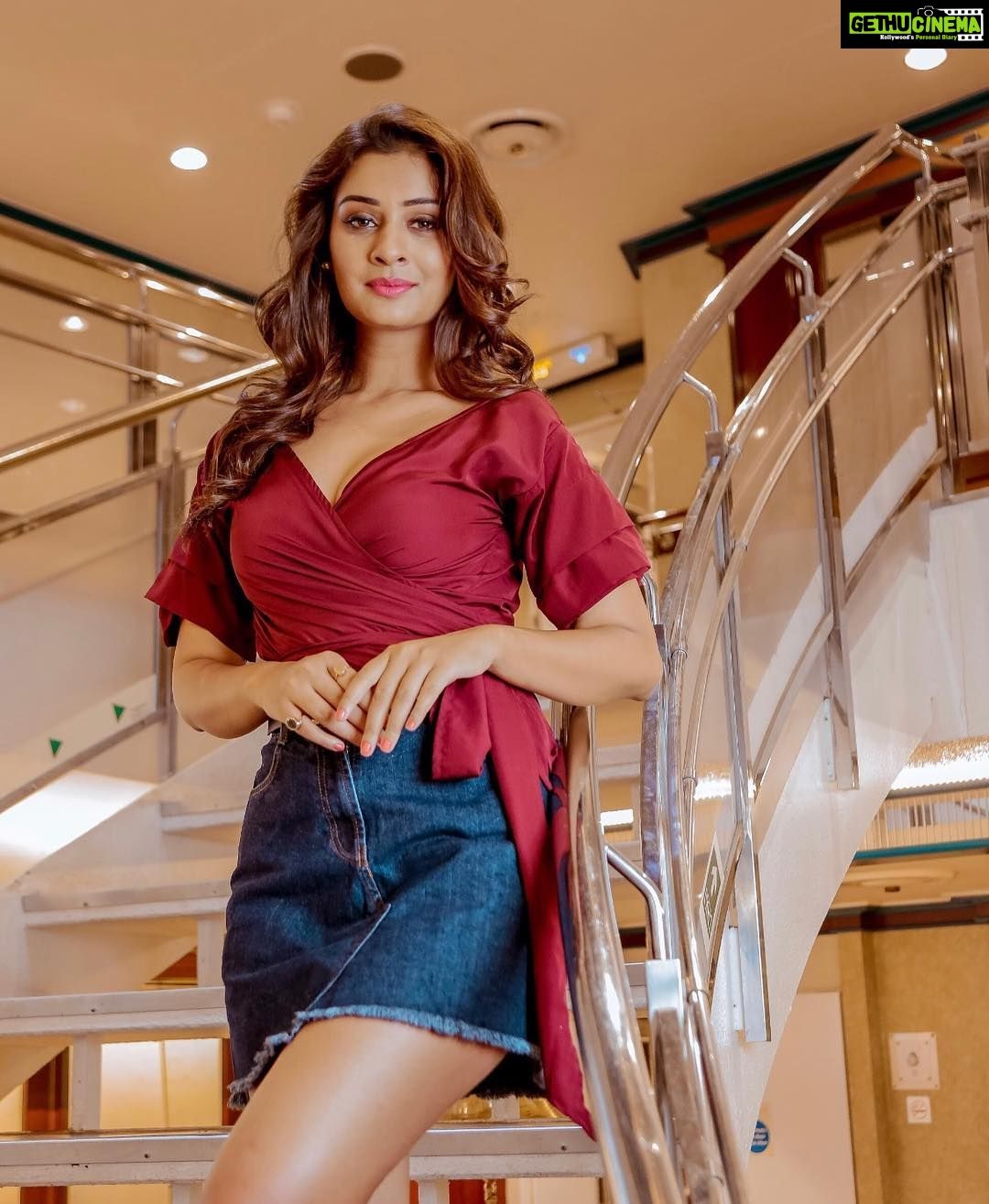 Payal Rajput Latest 2019 - HD Wallpaper 