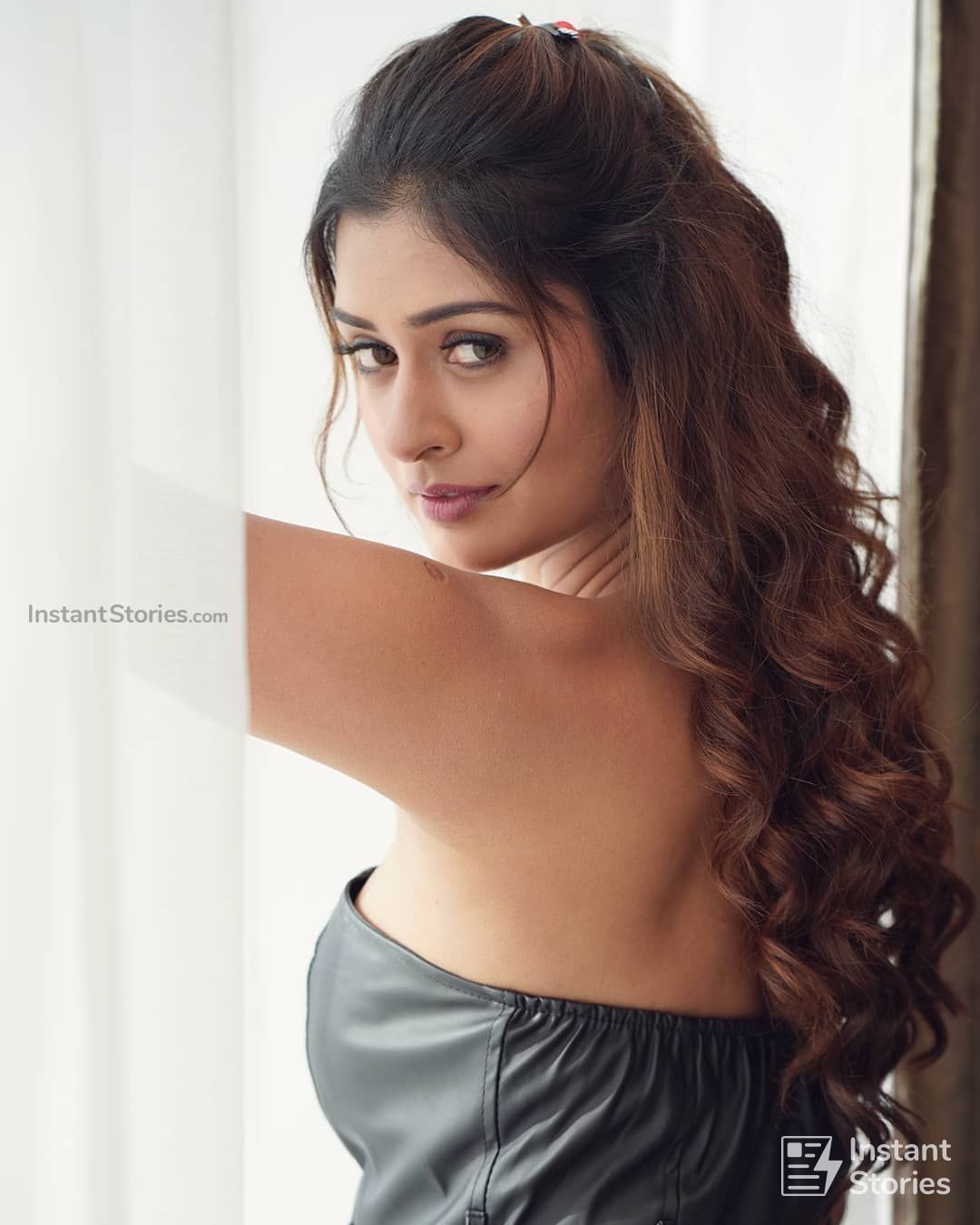 Payal Rajput Latest Hot Photoshoot Photos / Wallpapers - Payal Rajput Kiss Sexy - HD Wallpaper 