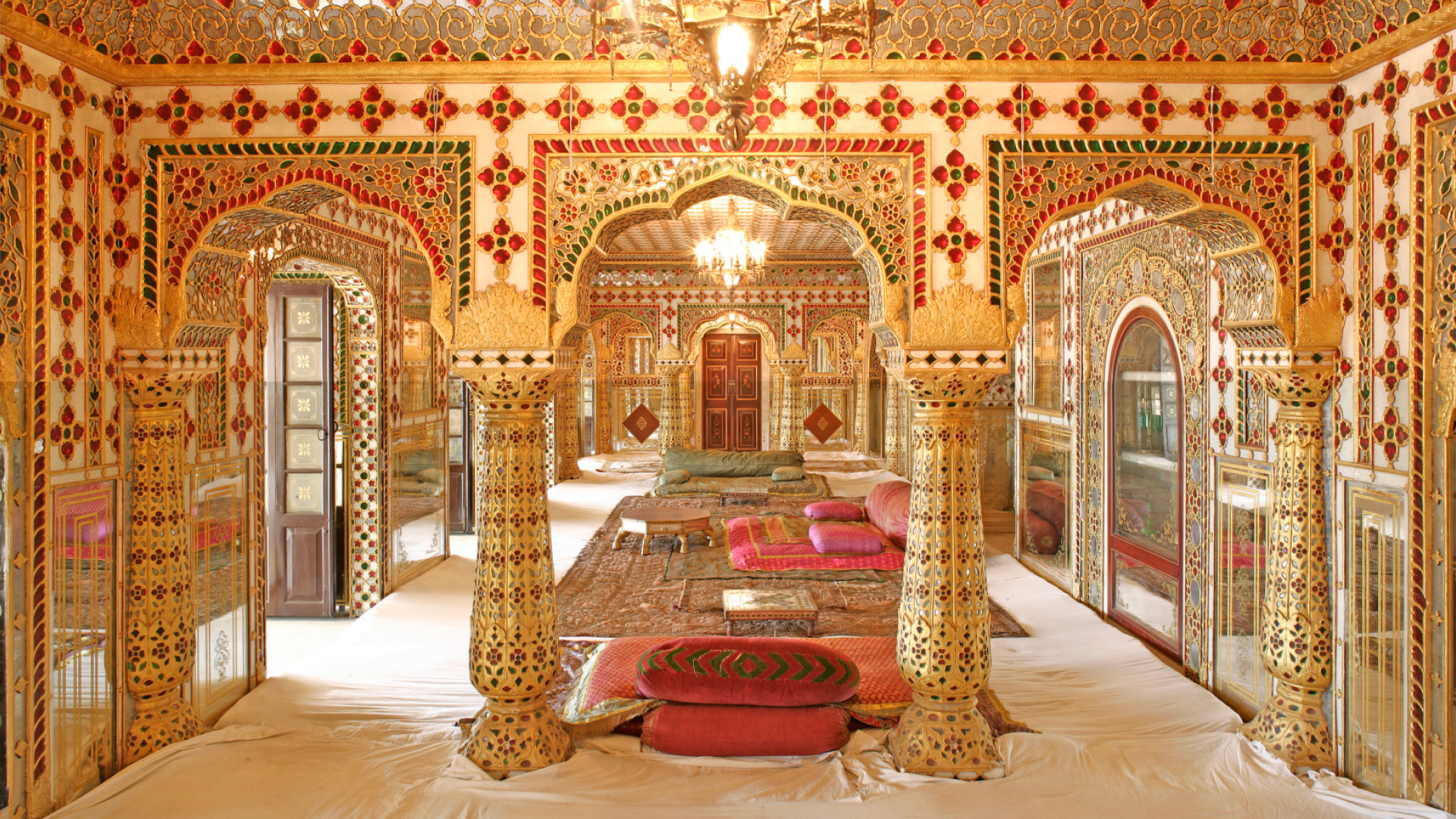 Inside City Palace Jaipur - HD Wallpaper 