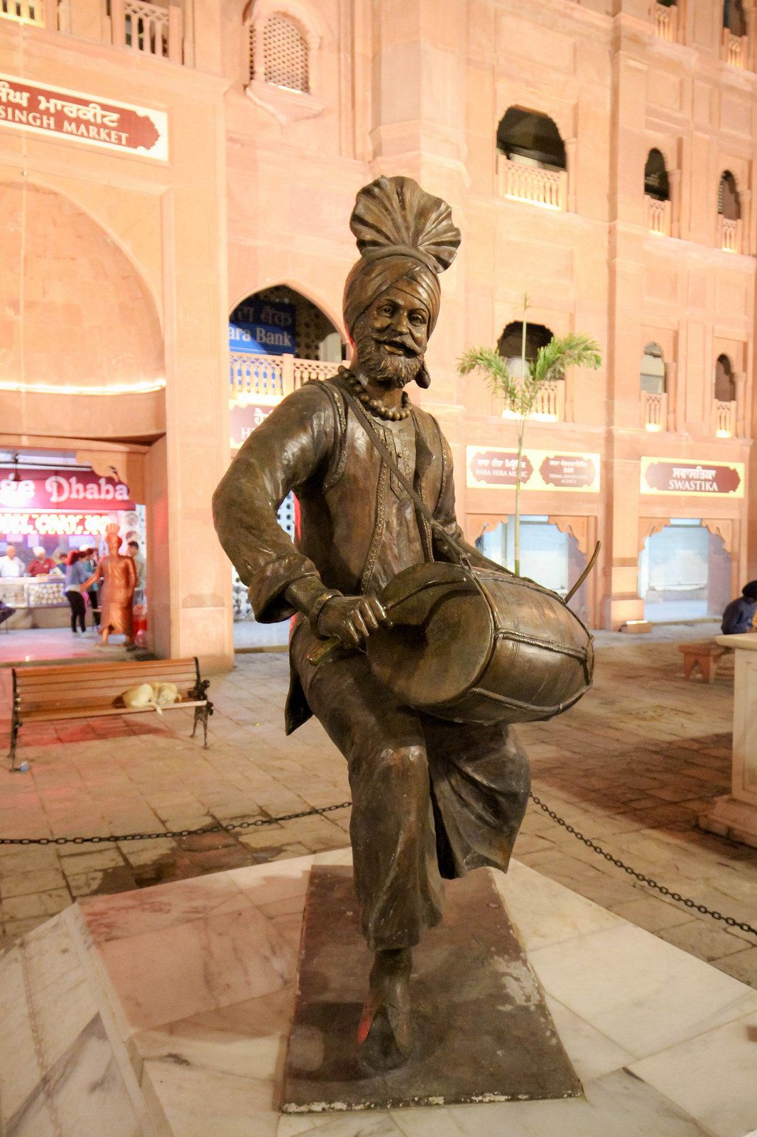 Statue - HD Wallpaper 