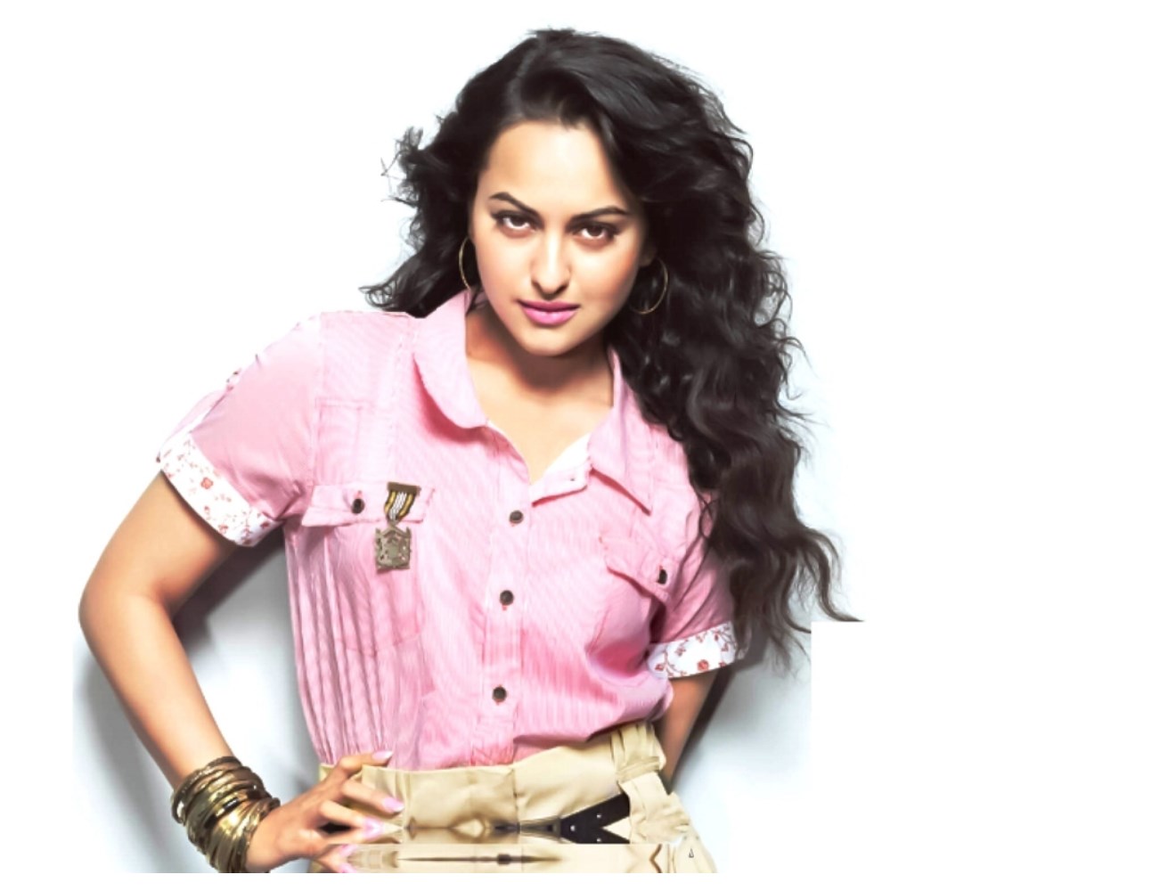 South Indian Actress Wallpapers In Hd - Heroine Hd Sonakshi Sinha - HD Wallpaper 