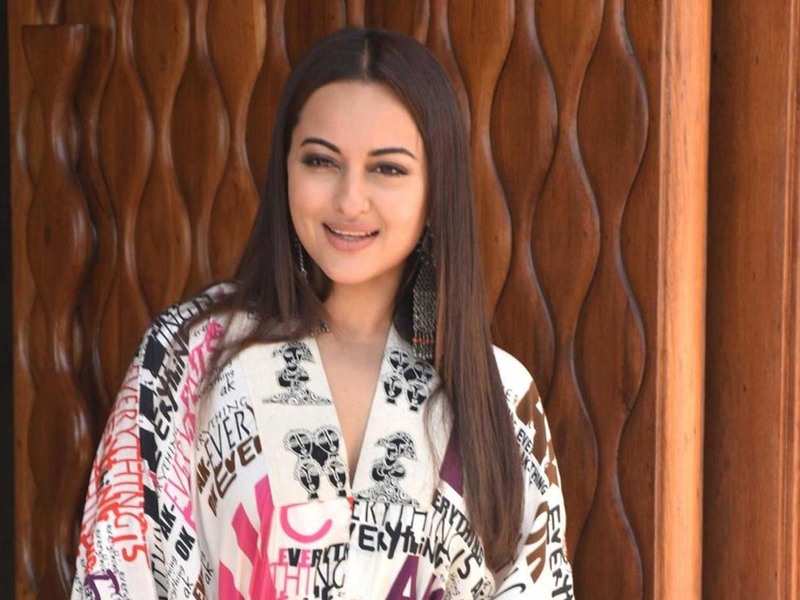 Up Police Visit Sonakshi Sinha S House - Sonakshi Sinha New Movie Dabangg 3 - HD Wallpaper 