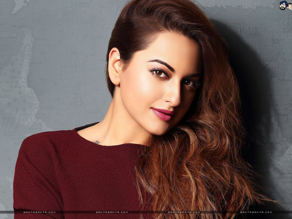 Sonakshi Sinha Beautiful Actress - HD Wallpaper 