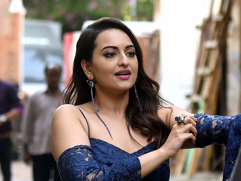 Sonakshi Sinha Dabangg 3 - HD Wallpaper 