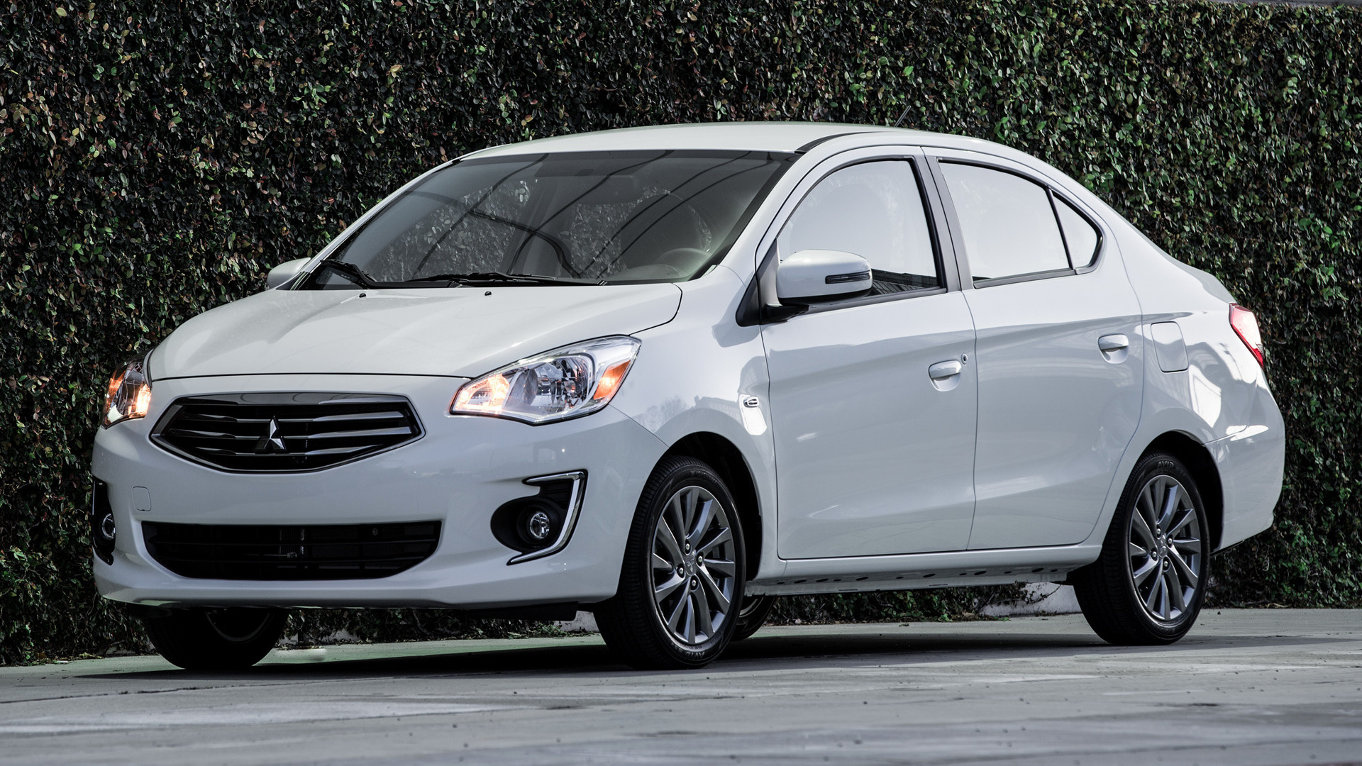 Mitsubishi Mirage G4 2017 - HD Wallpaper 