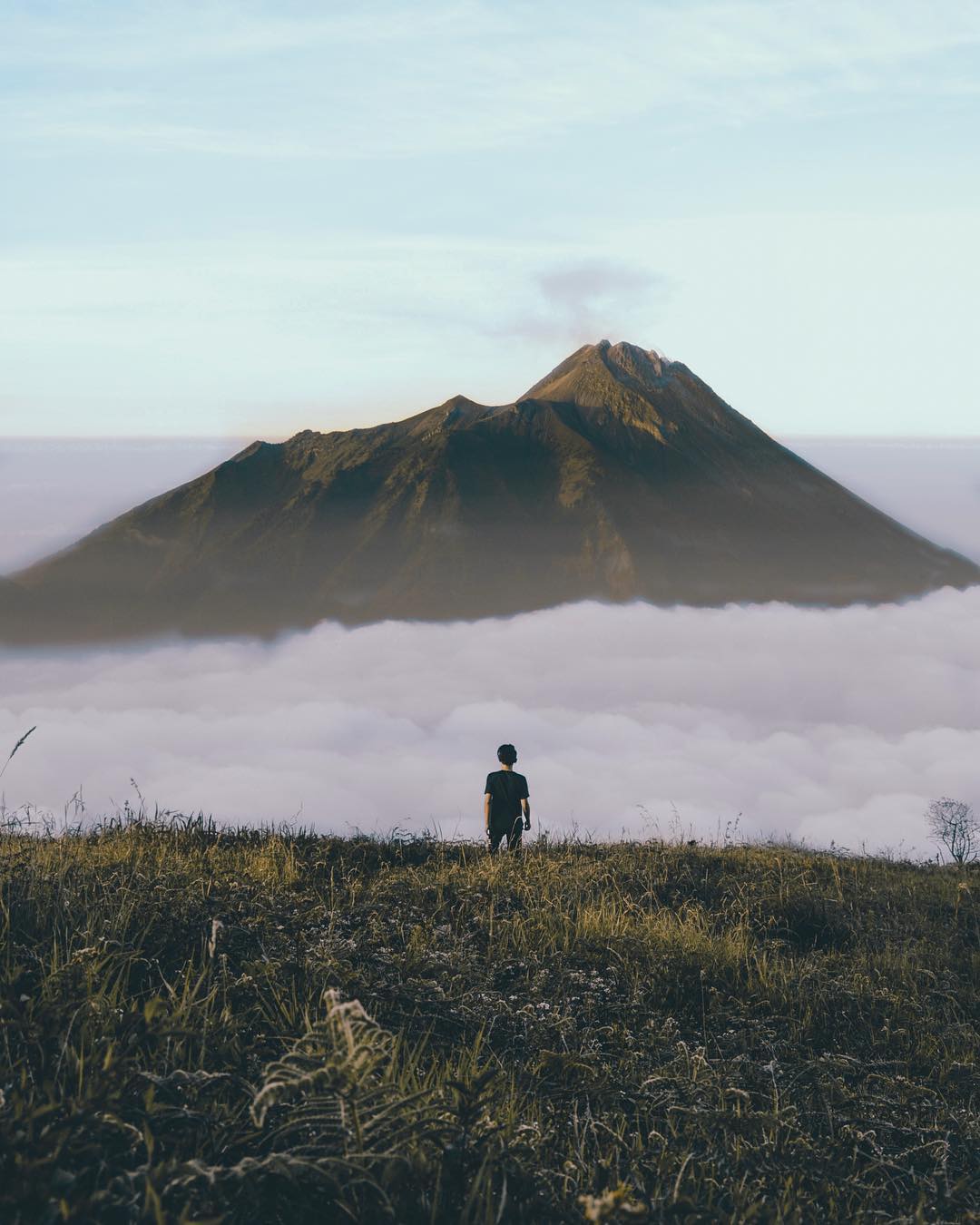 15 Foto Terindah Dari Atas Gunung Indonesia, Serasa - Hill - HD Wallpaper 