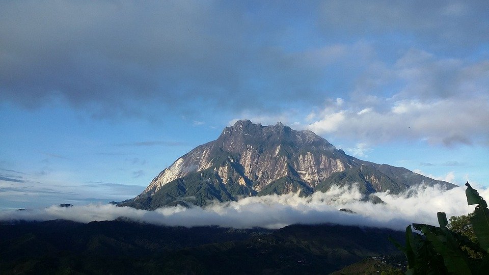 Mount Kinabalu - HD Wallpaper 