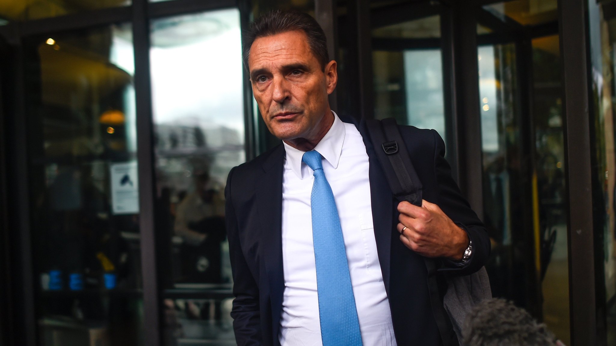 Businessperson - HD Wallpaper 