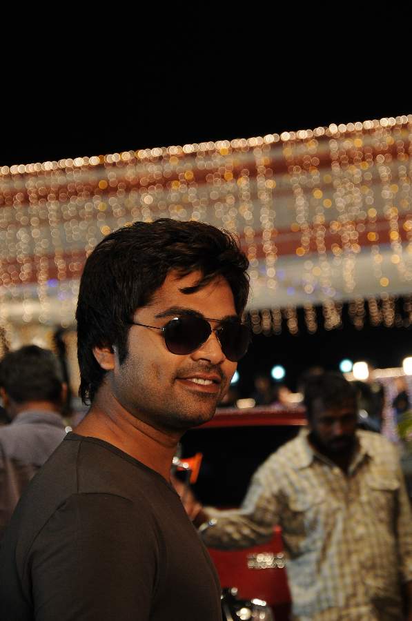 Actor Simbu Wallpapers7 - Simbu Vaanam - HD Wallpaper 