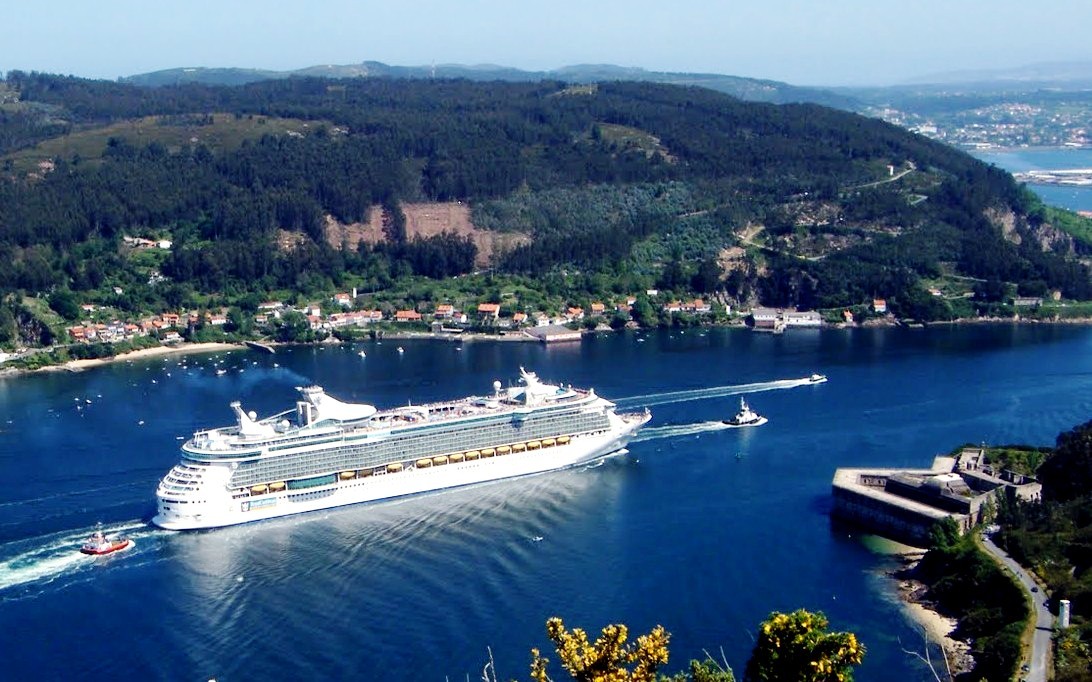 Wallpaper Kapal Laut - Cruiseferry - HD Wallpaper 