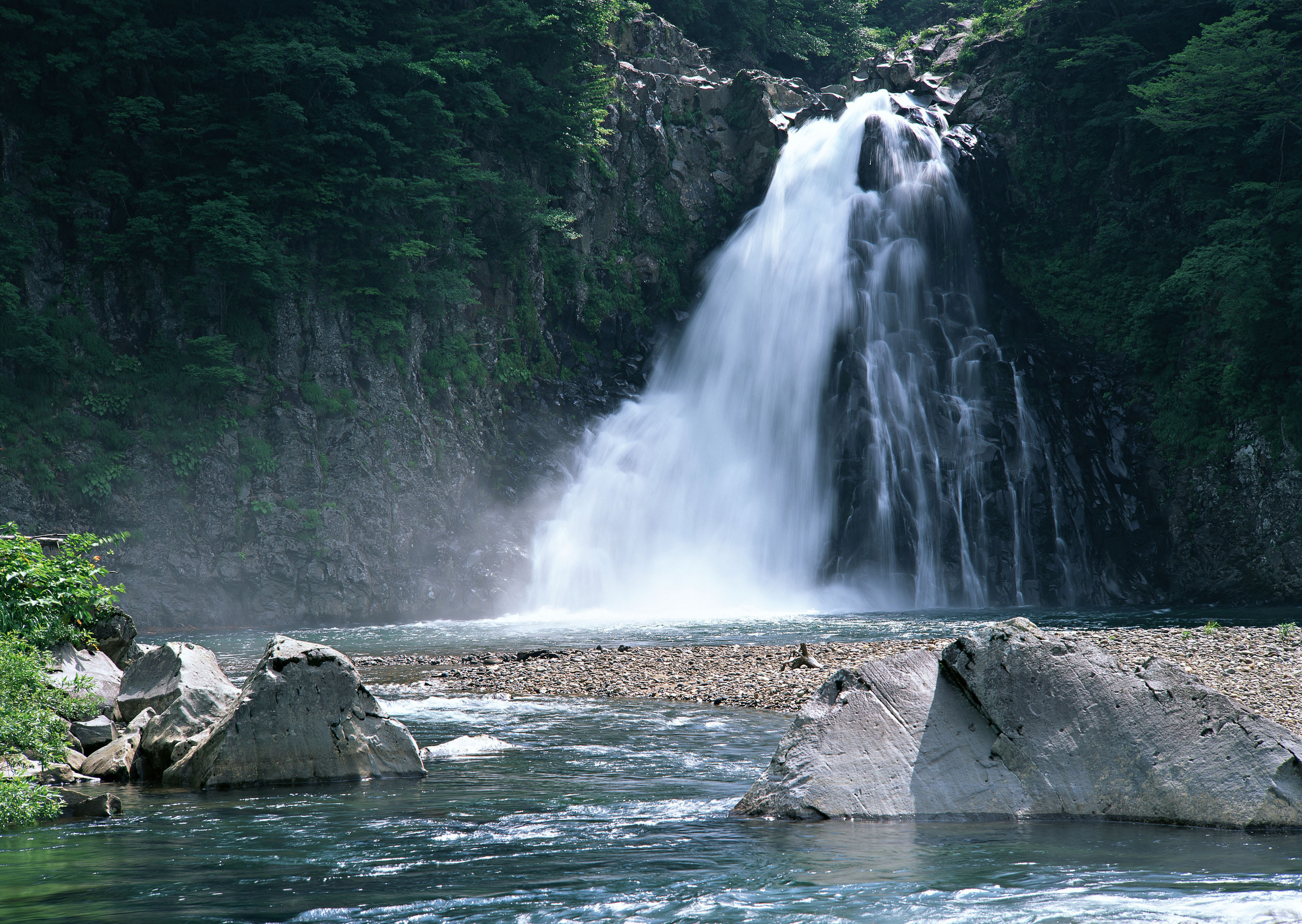 Waterfalls Nature Wallpaper For Desktop Free Download - 自然 山水 风景 图片 - HD Wallpaper 